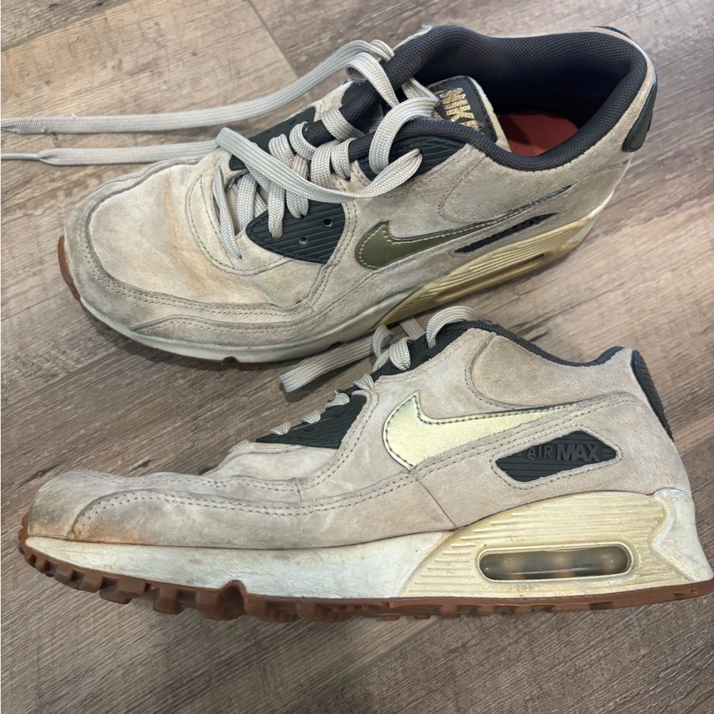 Nike Air Max Women's Sneakers - Cream and Brown